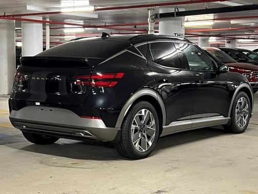 2025 Genesis GV60 Standard