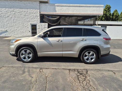 Creme Brulee Mica 2014 Toyota Highlander Limited