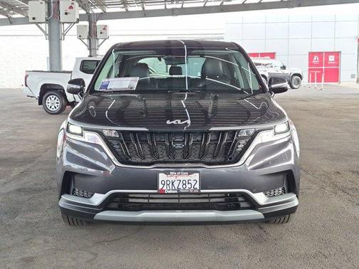 Panthera Metallic 2024 Kia Carnival LX
