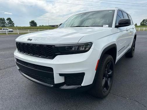 2023 Jeep Grand Cherokee LAREDO