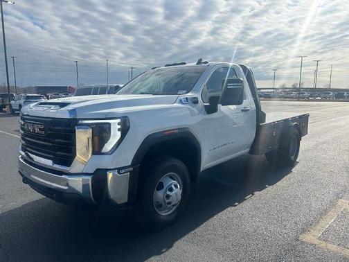 Summit White 2024 GMC Sierra 3500 PRO