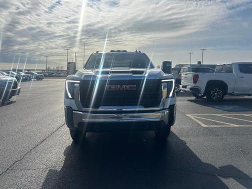 Summit White 2024 GMC Sierra 3500 PRO