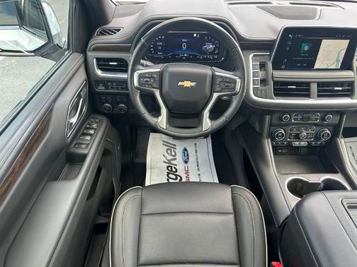 2022 Chevrolet Suburban PREMIER