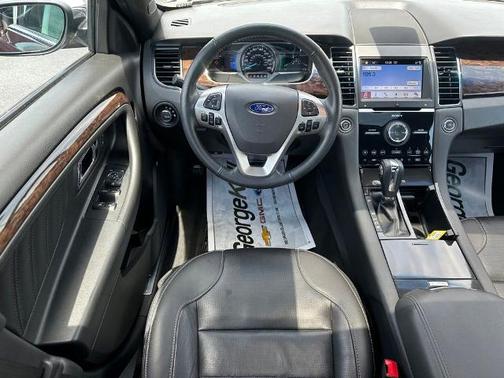 BURGUNDY VELVET TINTED CC 2019 Ford Taurus LIMITED