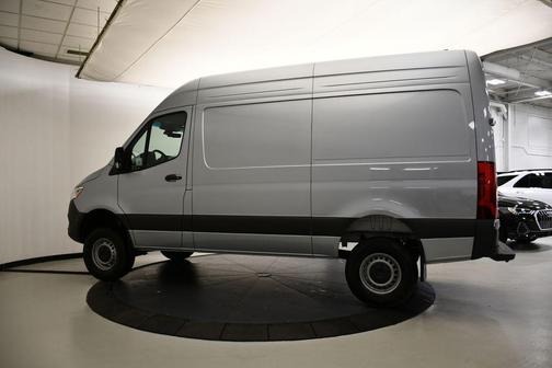 2025 Mercedes-Benz Sprinter 2500 Standard Roof