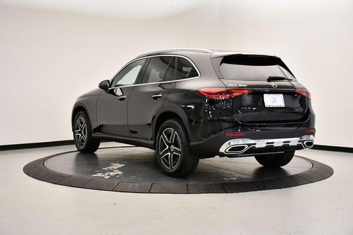 2026 Mercedes-Benz GLC 300 4MATIC