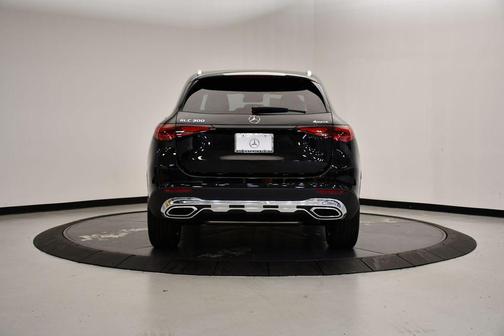 2026 Mercedes-Benz GLC 300 4MATIC