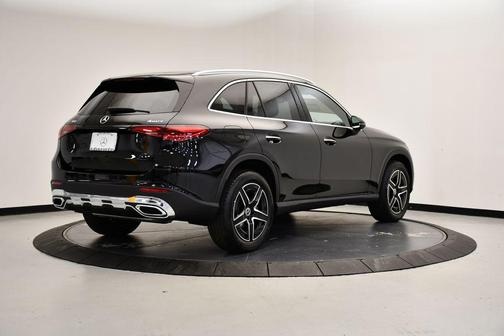 2026 Mercedes-Benz GLC 300 4MATIC