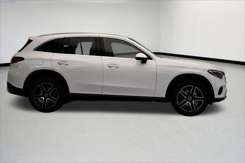 2026 Mercedes-Benz GLC 300 4MATIC