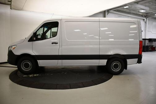2026 Mercedes-Benz Sprinter 2500 Standard Roof