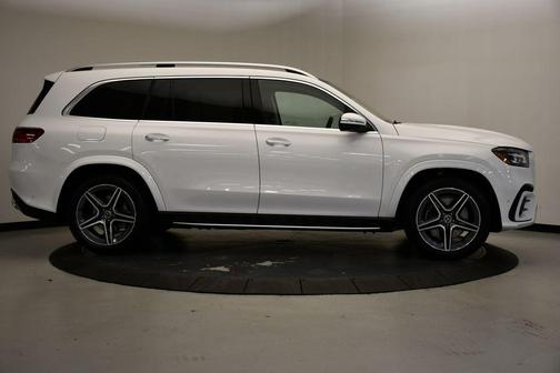 2026 Mercedes-Benz GLS 450 4MATIC