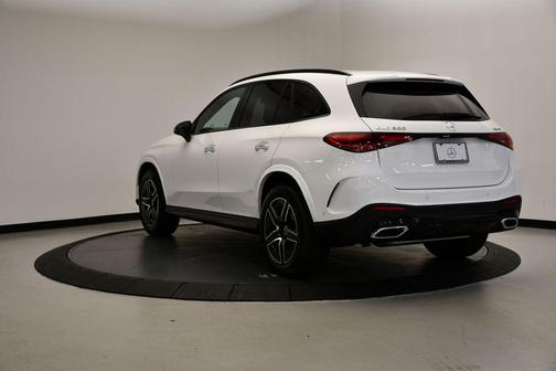 2025 Mercedes-Benz GLC 300 4MATIC