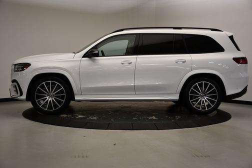 2025 Mercedes-Benz GLS 450 4MATIC