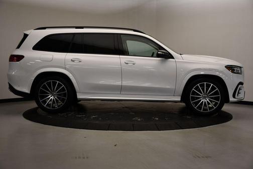 2025 Mercedes-Benz GLS 450 4MATIC