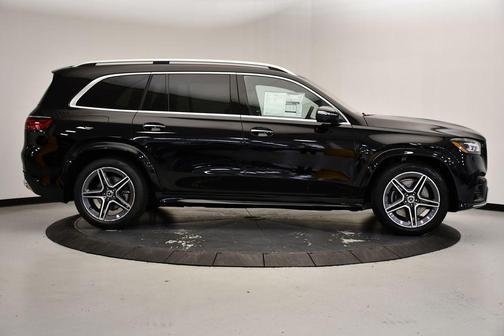 2026 Mercedes-Benz GLS 450 4MATIC