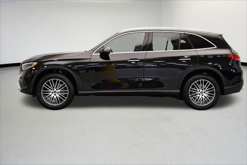 2025 Mercedes-Benz GLC 300 