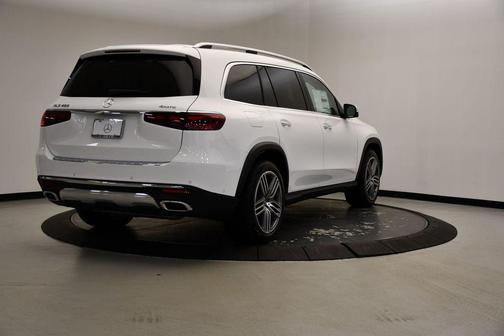 2025 Mercedes-Benz GLS 450 4MATIC