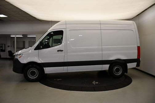 2025 Mercedes-Benz Sprinter 2500 Standard Roof