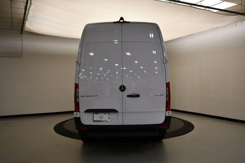 2025 Mercedes-Benz Sprinter 2500 Standard Roof