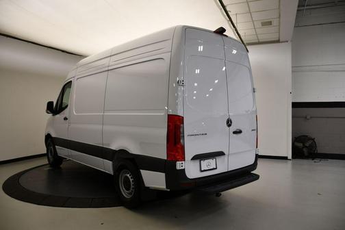 2025 Mercedes-Benz Sprinter 2500 Standard Roof