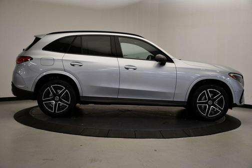 2026 Mercedes-Benz GLC 300 4MATIC