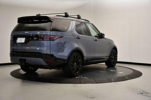 2022 Land Rover Discovery P360 S R-Dynamic