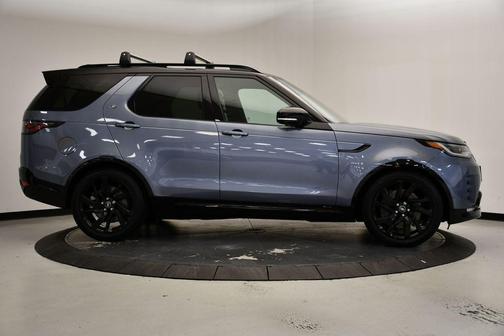 2022 Land Rover Discovery P360 S R-Dynamic