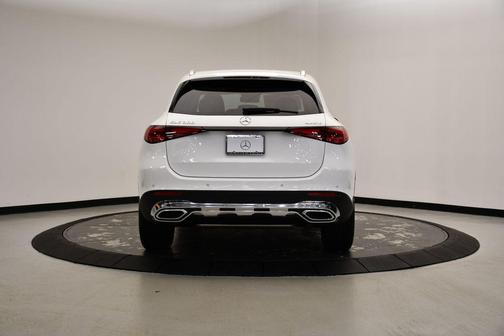 2025 Mercedes-Benz GLC 300 4MATIC