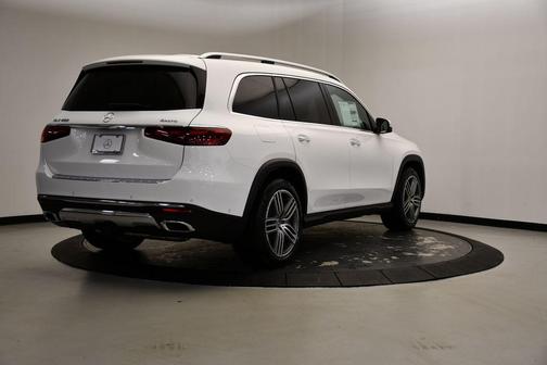2025 Mercedes-Benz GLS 450 4MATIC