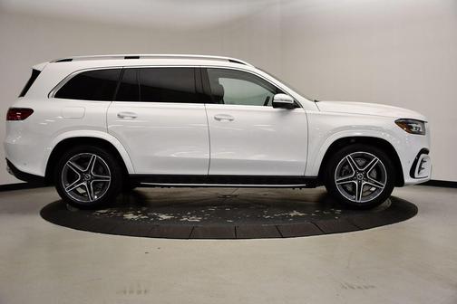 2025 Mercedes-Benz GLS 450 4MATIC