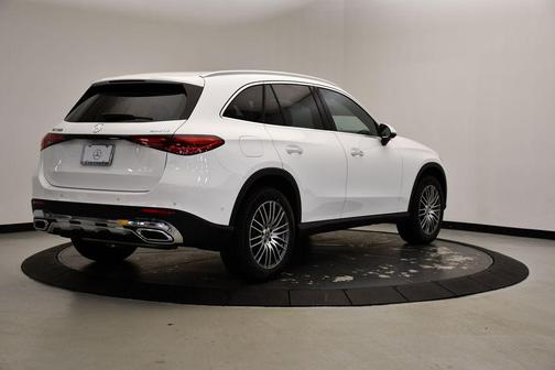 2025 Mercedes-Benz GLC 300 4MATIC