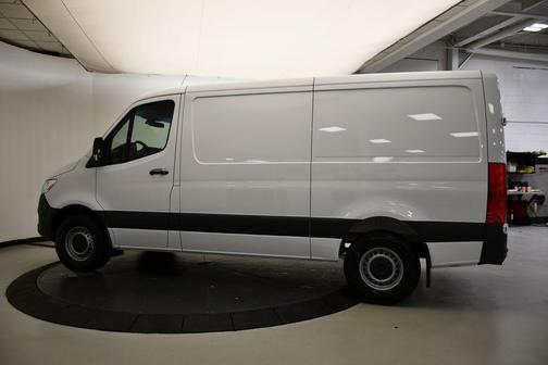 2025 Mercedes-Benz Sprinter 2500 Standard Roof