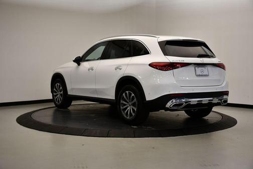 2026 Mercedes-Benz GLC 300 4MATIC