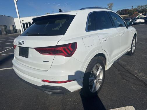 2023 Audi Q3 45 S line Premium Plus