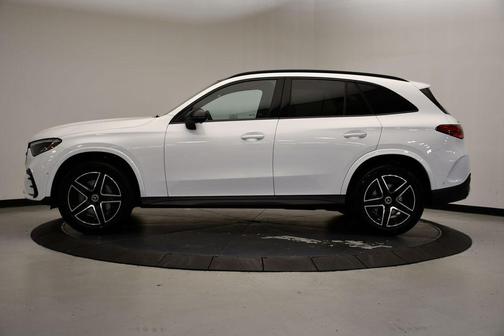 2026 Mercedes-Benz GLC 300 4MATIC