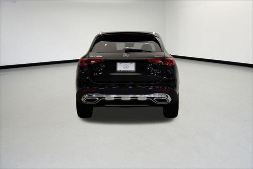 2026 Mercedes-Benz GLC 300 4MATIC