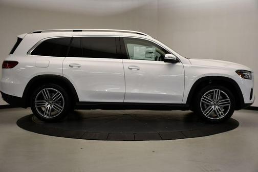 2026 Mercedes-Benz GLS 450 4MATIC