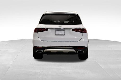 2026 Mercedes-Benz GLS 450 4MATIC