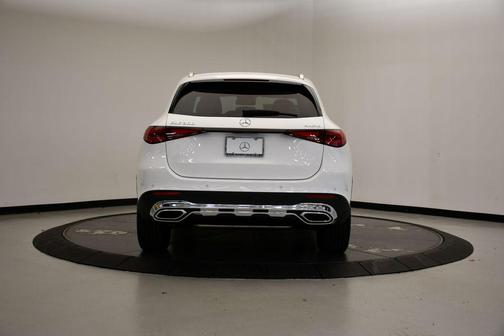 2026 Mercedes-Benz GLC 300 4MATIC