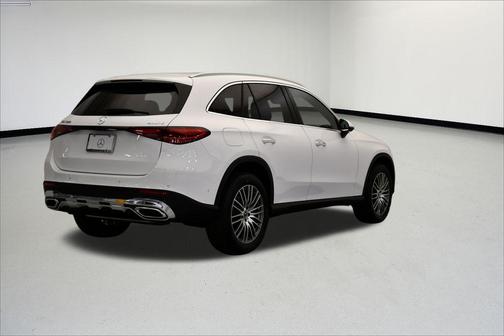 2026 Mercedes-Benz GLC 300 4MATIC