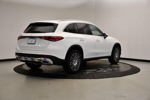 2025 Mercedes-Benz GLC 300 4MATIC