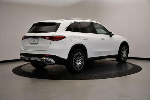 2026 Mercedes-Benz GLC 300 4MATIC