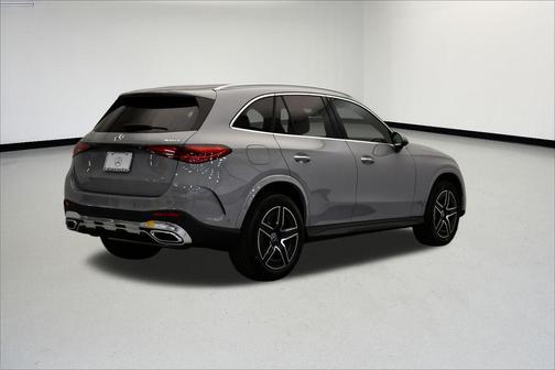 2026 Mercedes-Benz GLC 300 4MATIC