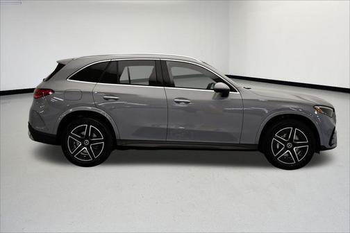 2026 Mercedes-Benz GLC 300 4MATIC