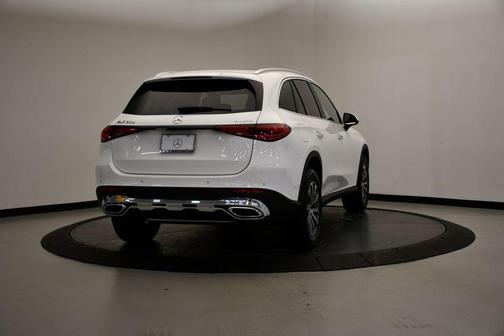 2026 Mercedes-Benz GLC 300 4MATIC