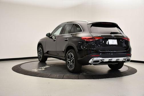 2026 Mercedes-Benz GLC 300 4MATIC