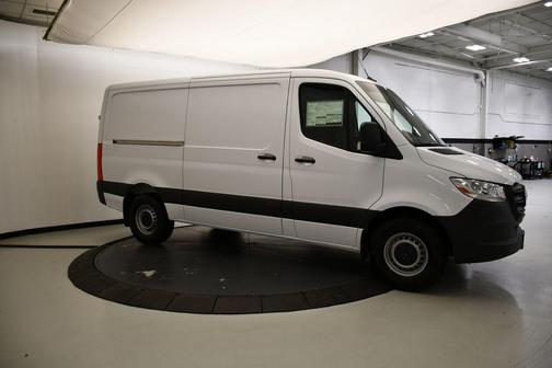 2025 Mercedes-Benz Sprinter 2500 Standard Roof