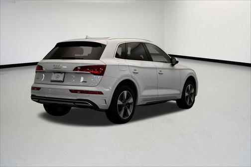 2024 Audi Q5 40 Premium Plus