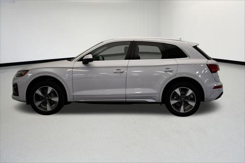 2024 Audi Q5 40 Premium Plus