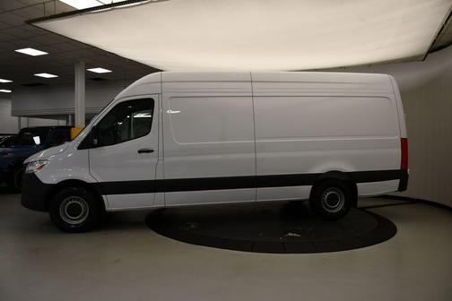 2025 Mercedes-Benz Sprinter 2500 High Roof